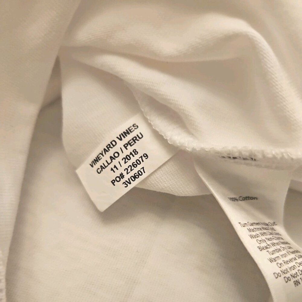 Vineyard Vines Valentines Heart Whale Long Sleeve  Pocket Shirt, White, Size XL - Picture 7 of 8